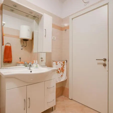 Apartment Cute Damor Near The *